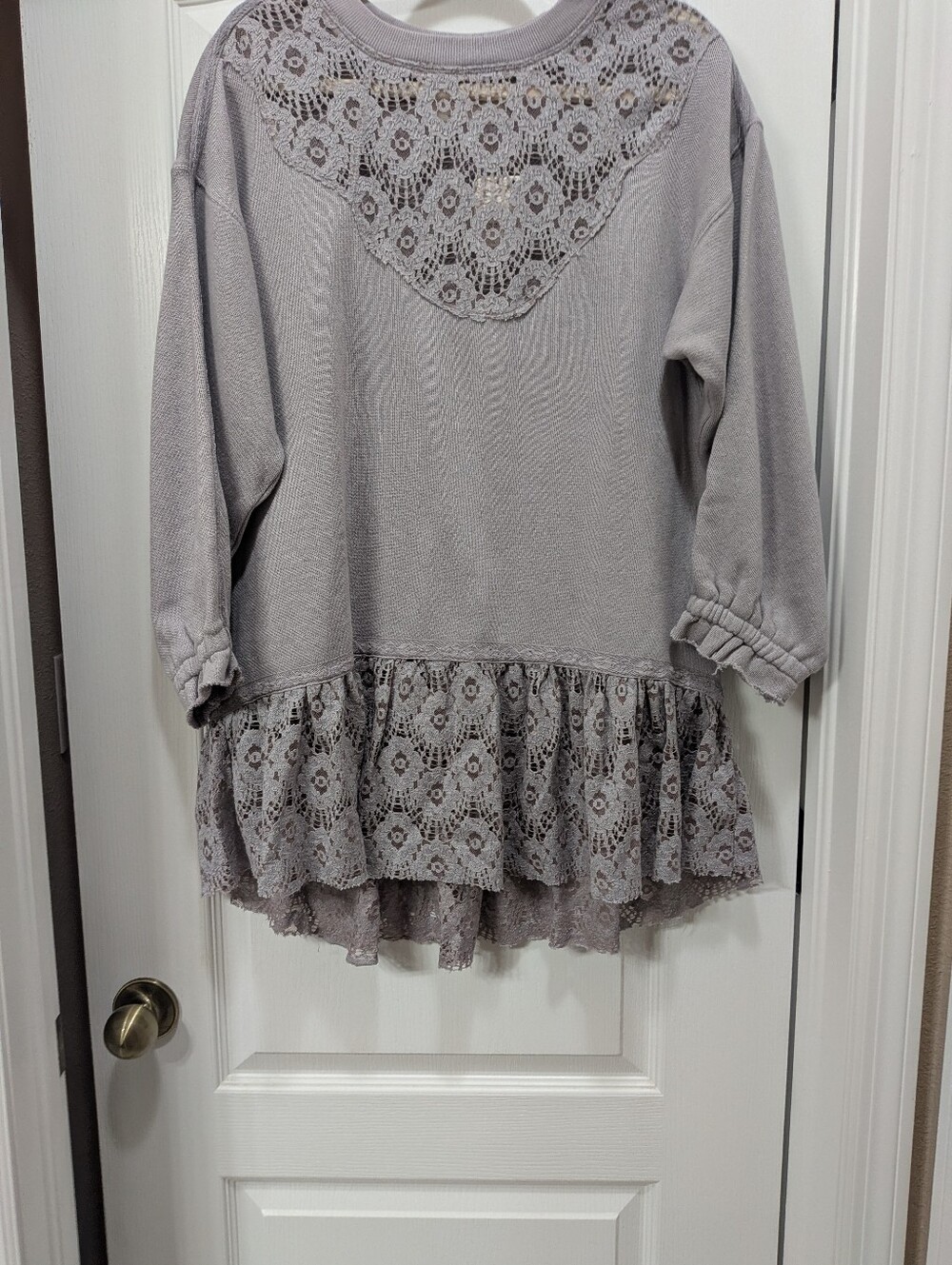 Belle Sweatshirt Lace-Tiered Knit Pullover Top - Lilac